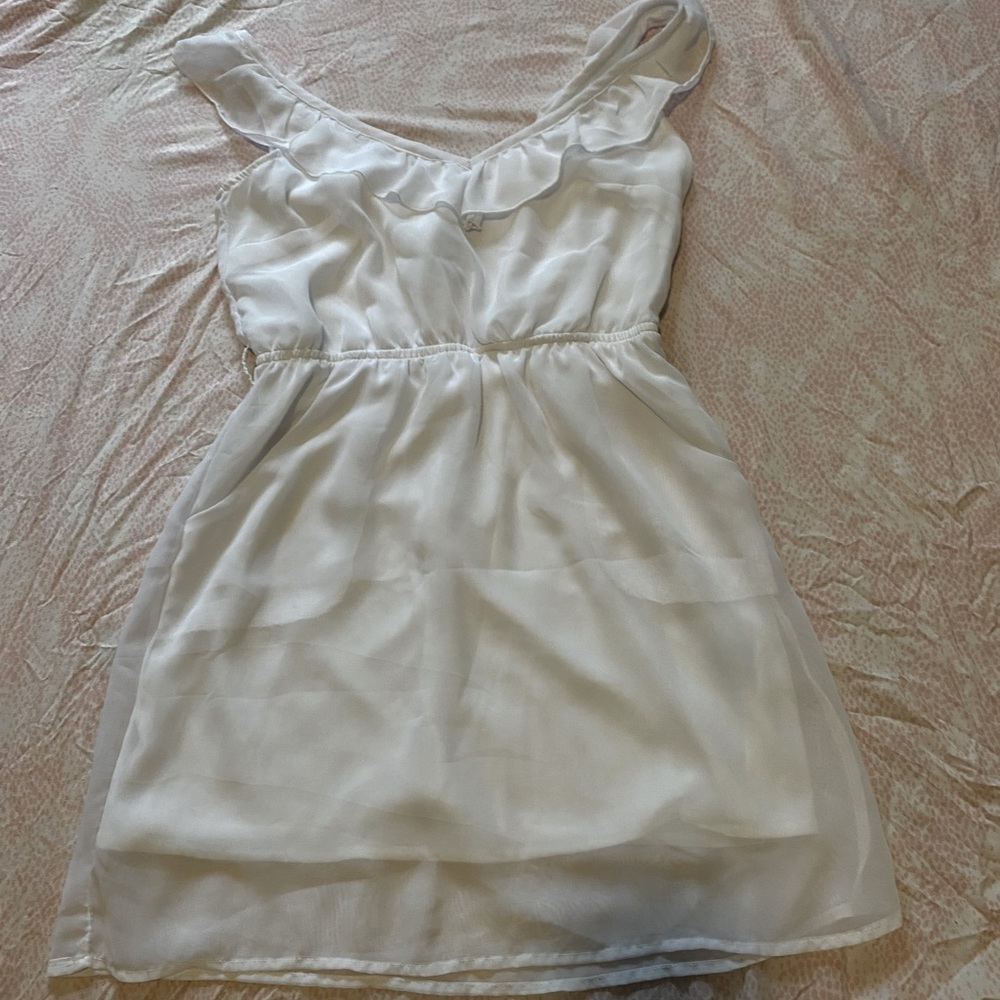 Size S dress. Spring time dress, with pockets.